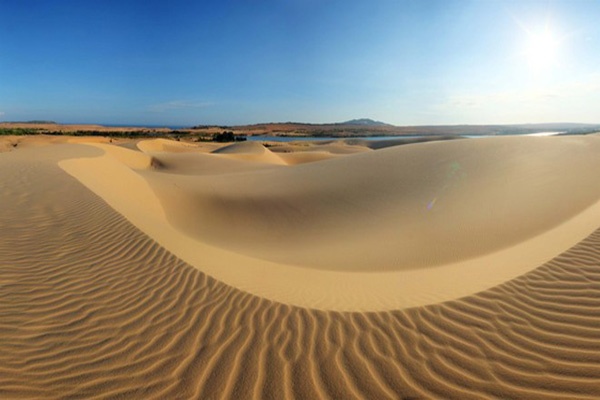 Những đồi cát mênh mông tại Mũi Né